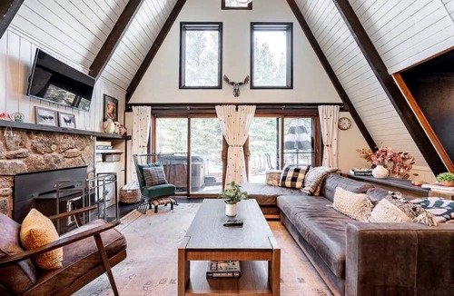 Blue River Cabin | Luxury A-Frame with Hot Tub for Dreamy Vacations in Colorado