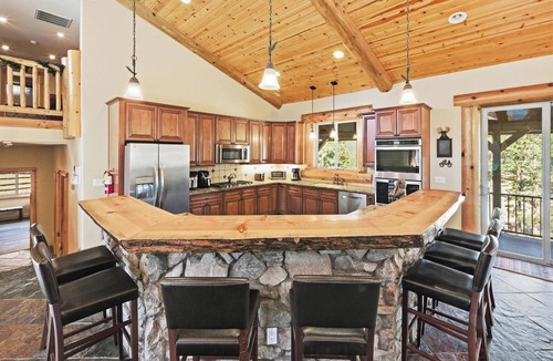 Castle Glen Estates Cabin | Luxury in Castle Glen! HOT TUB! Game Room with Pool Table! Lake Views! Multiple Decks and Fireplaces!
