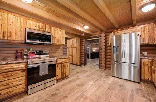 Nashport Cabin | Luxury,Log Cabin 65ac. of private forest, trails,sauna,hot-tub. Baughman Park.