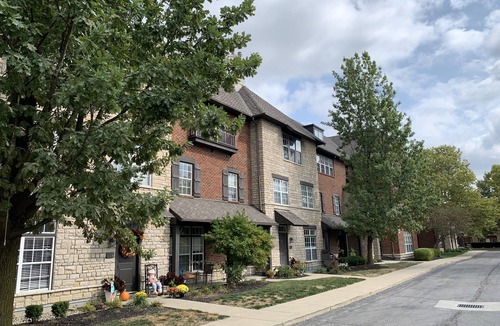 Dublin Condo | Luxury Modern 1 Bed/1 Bath Condo