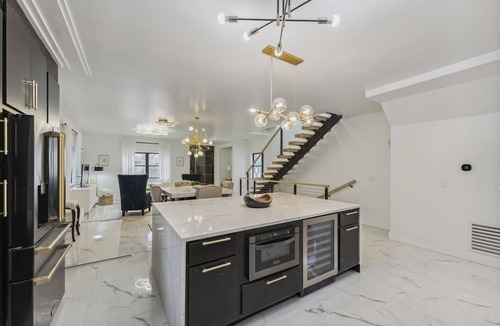 Downtown Columbus House | Luxury, modern, privacy fence, OSU, downtown, home