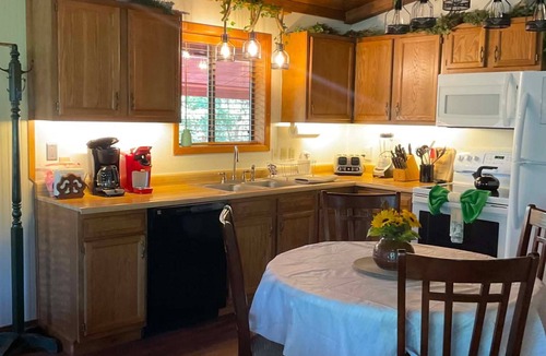 Cloudcroft Cabin | Magnificent View, In the woods! By Lodge & Golf course! Just Remodeled ceiling!