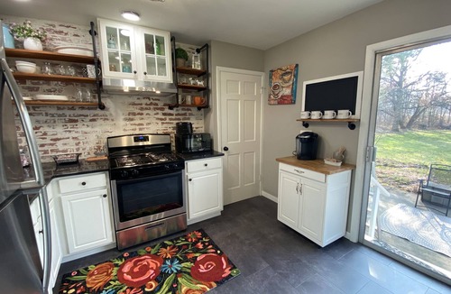 North Ridgeville House | Melva’s place North Ridgeville