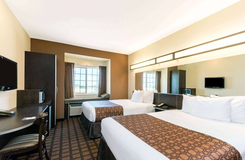 Eagle Pass Hotel | Microtel Inn and Suites Eagle Pass