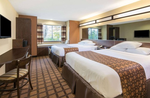 North Canton Hotel | Microtel Inn & Suites by Wyndham North Canton