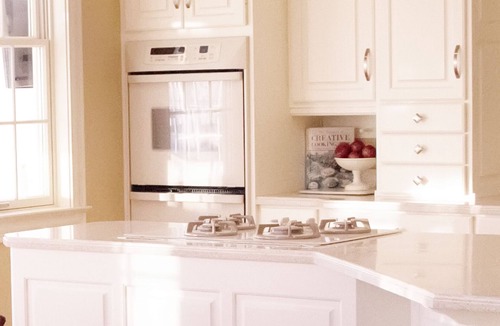 Sugarcreek House | Miller Manor, Luxurious, Peaceful, Sunrise and Sunsets, Family Friendly, 10 yrs!