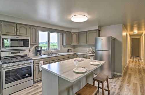 Millersburg House | Millersburg Home w/Covered Porch & Fire Pit!