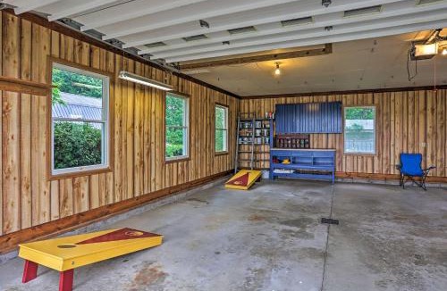 Millersburg House | Millersburg Home with Covered Porch and Fire Pit!