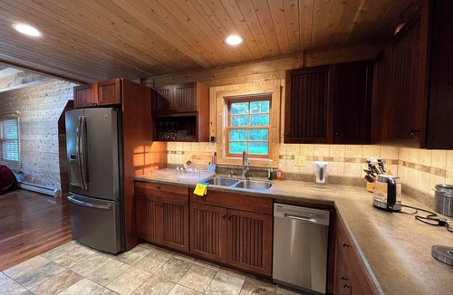 Bakersfield Cabin | Modern 3-BD mountain cabin with hot tub, loft & deck in Northern Vermont