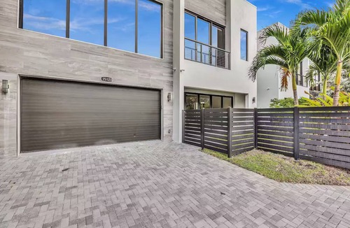Colee Hammock House | Modern 5BR Townhome 25mins to HardRock FIFA WorldCup, 5mins to the beach