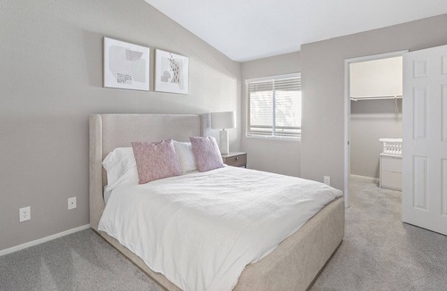 Sunrise Manor Apartment | Modern Apartment in Prime Location (ID1009X961)