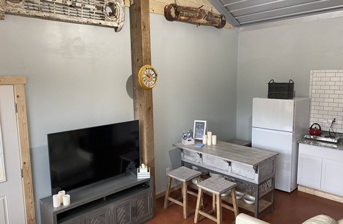 Newport Cottage | Modern Cottage in a Farm Setting