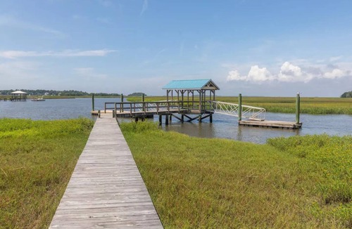 Edisto Island House | Modern Cottage on Edisto with deep water and viewsnn