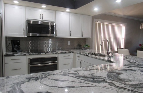 South Bradenton Condo | Modern Lakeview Resort Retreat Near IMG & Anna Maria Beaches w/Pools & Hot Tubs