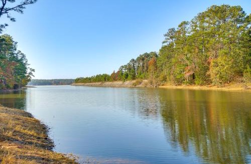 McCormick House | Modern McCormick Townhome on Lake Thurmond!