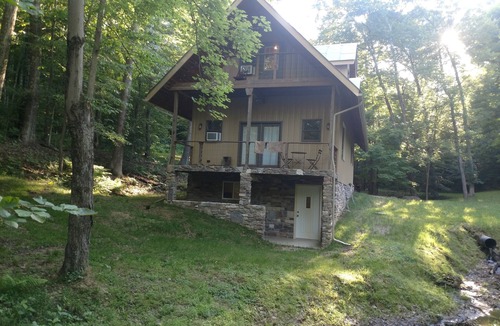 Loudonville Cottage | Mohican river and Mohican state park cottage