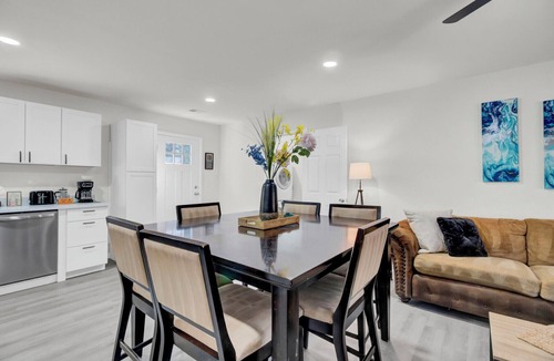 Moncks Corner House | Moncks Corner. Spacious, cozy home close to downtown