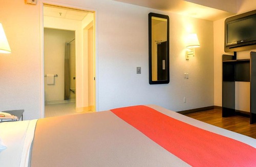 Cortez Hill Hotel | Motel 6-San Diego, CA - Downtown