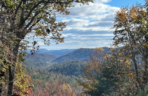 Purlear RV Rental | Mountain Camping with NC Blue ridge views