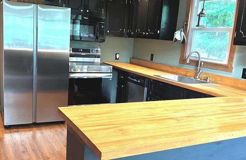 Birch Hill Cabin | Mountain View, Dogs OK, 2 Kitchens, Screened Deck, Pool Table, North Conway