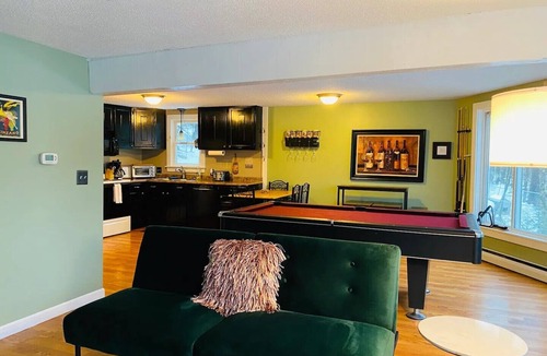 Birch Hill Cabin | Mountain View, Dogs OK, 2 Kitchens, Screened Deck, Pool Table, North Conway