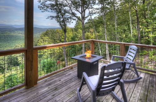 Clarkesville Cabin | MountainTop Retreat | 1 Bed, 1 Bath