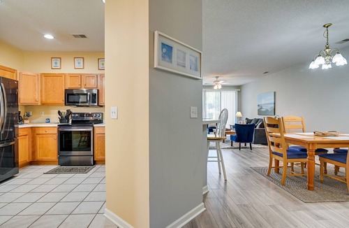 Red Hill Condo | Myrtle Beach Golf Retreat w/Pool Access!