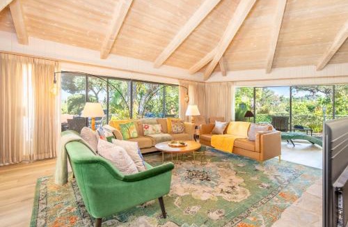 Fallbrook House | Nature lovers wellness home