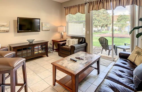 Crestwynd Bay House | NEW! Memorable Getaway, Near Disney Parks + Restaurants!
