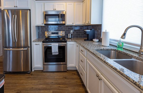 Portage Lakes House | New! Remodeled waterfront home in Portage Lakes! Close to Everything!