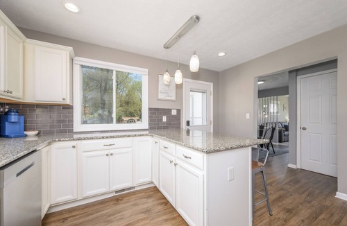 Portage Lakes House | New! Remodeled waterfront home in Portage Lakes! Close to Everything!
