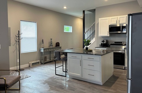 Lindenwald House | Newly remodeled Home ready for Guest!! Minutes from Spooky Nook!