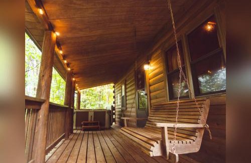 Rockbridge House | Oakridge - by The Chalets