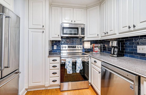 Long Bay Estates Condo | Ocean Access & Balcony: Surfside Beach Condo