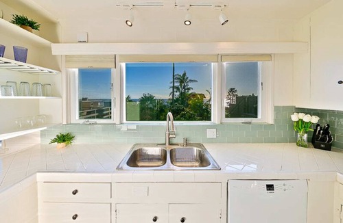 Cardiff-by-the-Sea House | Ocean View Deck! | Walk to the Beach | King Suite