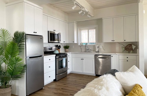 South Oceanside Condo | Oceanfront Getaway with Private Sandy Beach - 1615-1