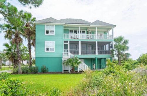 Beachwalk House | OCEANFRONT luxury 5 BR home in gated Harbor Island Community