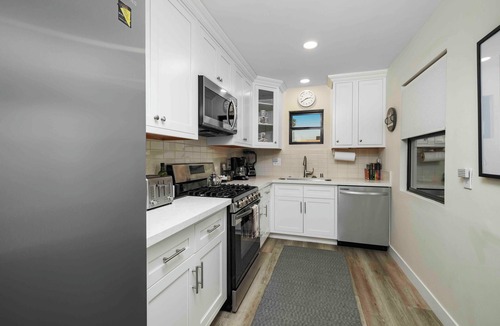 Peninsula House | Oceanfront Paradise Retreat in Long Beach!