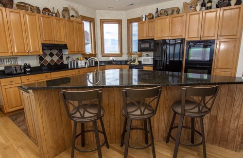 Pine Island House | OCEANFRONT, Pool, Pool Table, Private Beach Access, PI249, Wellfleet