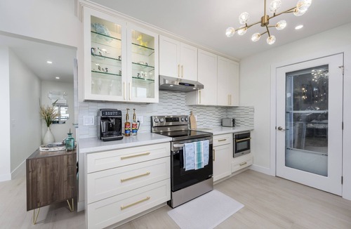 Manchester Cottage | Oceanfront/Stunning Views/Hot Tub/Contemporary