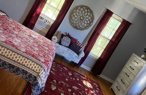 Gallipolis House | “our little French connection” Gallipolis No cleaning fee and Taxes all include