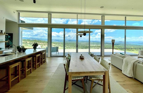 Durango House | Panoramic mountain views. Lots of windows! New build.