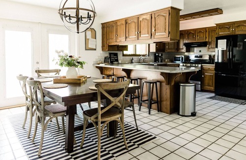 Beach City House | Peaceful, Quiet Country Guesthouse with Hot Tub