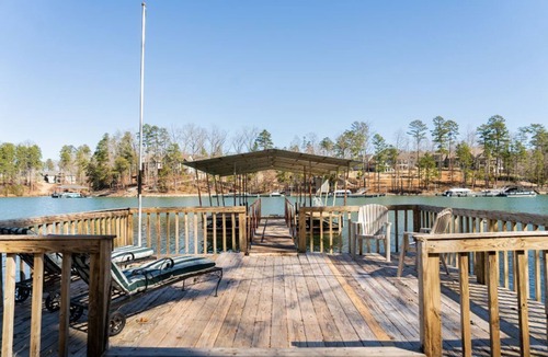 Serenity Bay House | Perfect Summer get away! Charming 4 bedroom lake front home.
