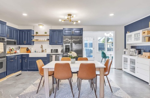 Greenville House | Pet-friendly, 5BR,4BA 8-bed, private pool+firepit, home + apt, 3 min to Furman