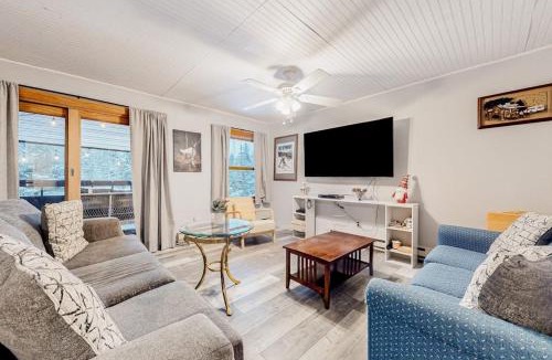 Mendon Apartment | Pico Mountain Perch, Unit B22