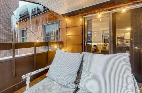 Mendon Apartment | Pico Mountain Perch, Unit B22