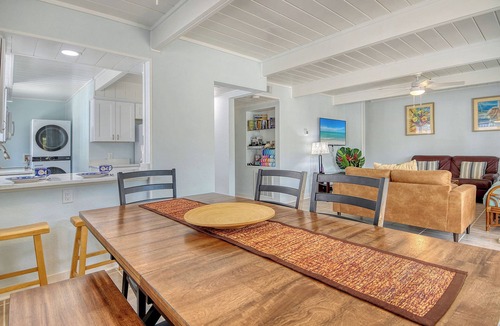 Bradenton Beach House | Pirates Nest - 2 Minute Stroll To The Beach! Sleeps 10!
