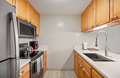 Wailua Condo | Plantation Hale Suites H7, AC, Walk to town, Near Beaches, Comp Wifi