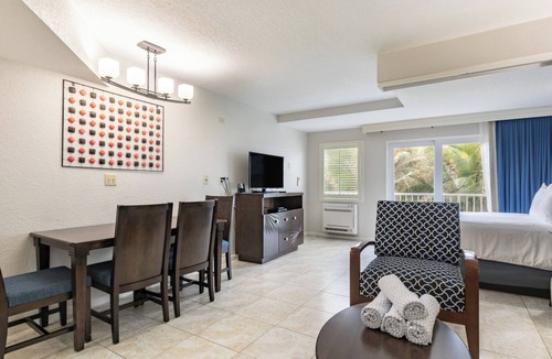 Pompano Beach Resort | Pompano Beach | Coastal Ocean Stay | Pool + Beach